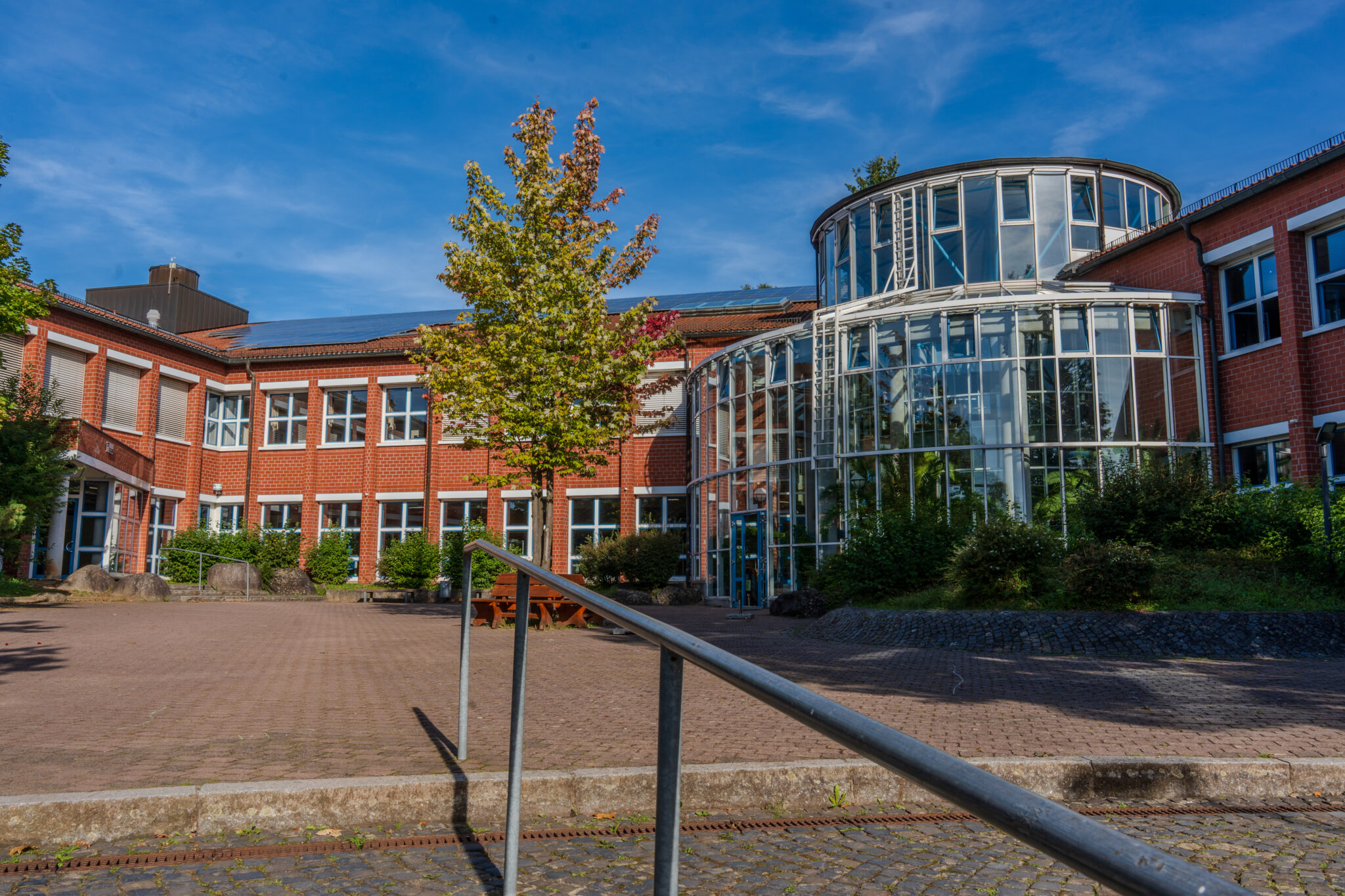 Das WolfgangErnstGymnasium in Büdingen die Türen